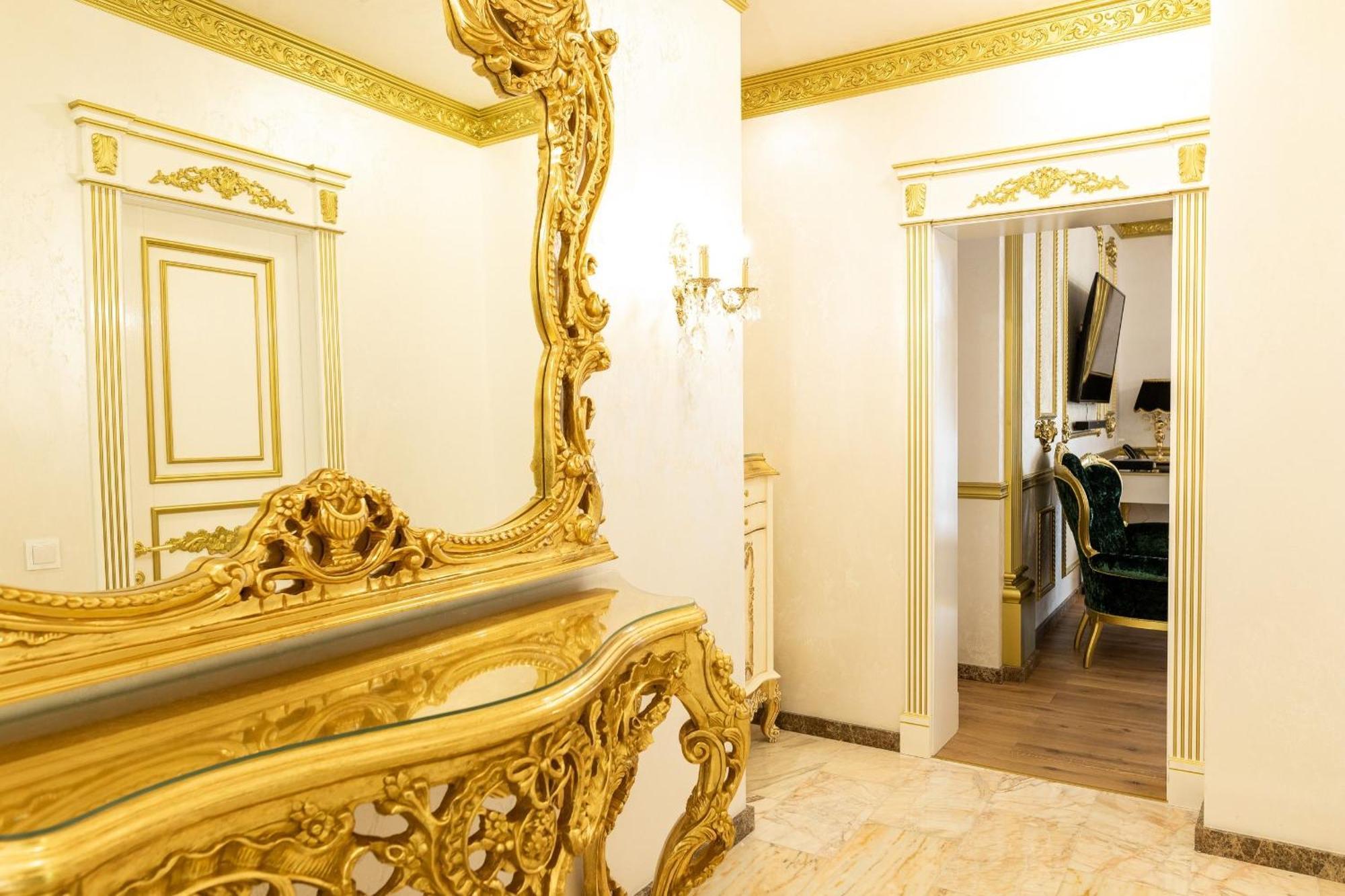 Royal Palace Luxury Hotel And Spa Khmel'nyts'kyy Bilik gambar